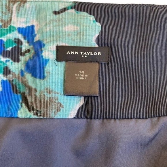 Ann Taylor Factory Y2K Twee Pleated Dark Floral A-line Skirt Knee Length Sz 14 - Picture 7 of 15